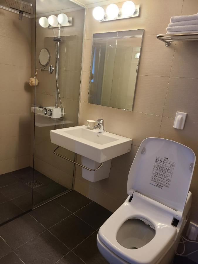 Jinwoo Prestige Hotel Geoje Εξωτερικό φωτογραφία